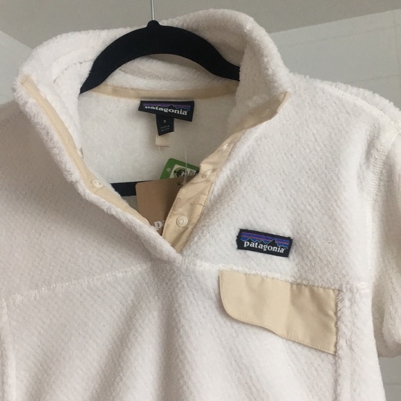 SOLD Ivory Patagonia Pullover - Picture 3 of 5